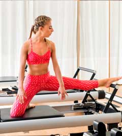  PILATES REFORMER o BARRE & CHAIR